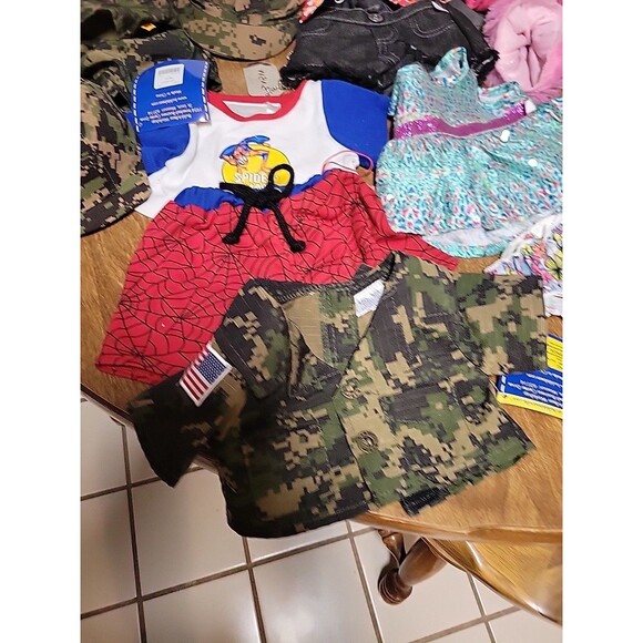 Build-A-Bear BAB Large Lot of Misc Clothes & Accessories Hello Kitty Army - Picture 8 of 11